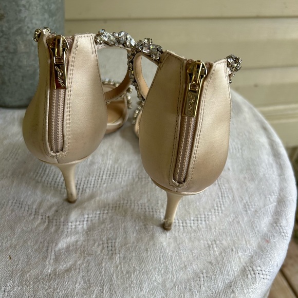 Jewel by Badgley Mischka heels - Picture 7 of 12